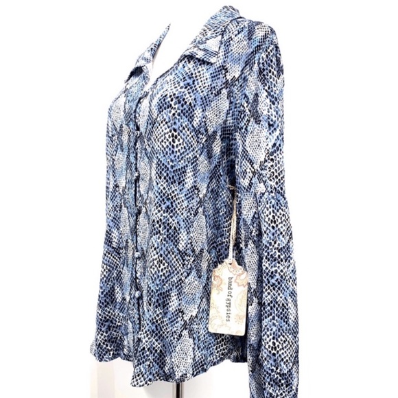 Band of Gypsies Tops - Band of Gypsies NEW Animal Print Boho Shirt